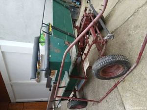 Șaretă pentru plimbări 