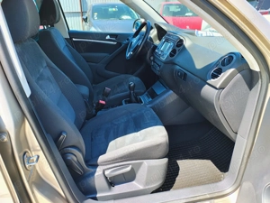 Volkswagen Tiguan 2.0 TDI DPF BlueMotion Technology Lounge Sport & Style - imagine 16