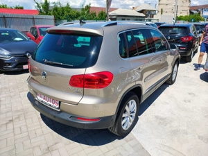 Volkswagen Tiguan 2.0 TDI DPF BlueMotion Technology Lounge Sport & Style - imagine 5
