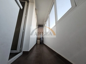 De vanzare - elegant, renovat complet - 3 camere la Calea Vacaresti - imagine 10