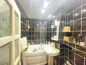 Apartament cu 4 camere – 73 mp utili, etaj 3 – zonă Primăverii - imagine 9