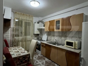 Apartament 1 camera, 35 mp, zona Florilor