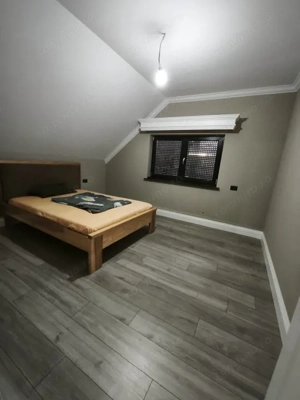 Casa cu 8 camere, 750 mp teren , Radauti - imagine 15