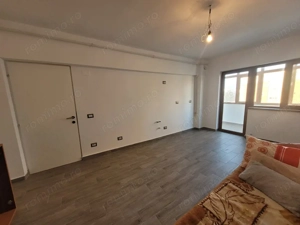 Vanzare apart. 2 camere, 62 mp, renovat, Târgu Jiu, zona Debarcader - imagine 2