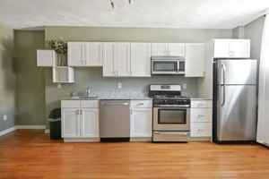 Garsoniera de inchiriat in zona Bartolomeu - imagine 2