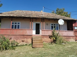 Vand casa bătrânească 