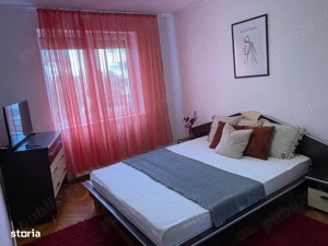 Dau in chirie apartament cu 3 camere zona centrala