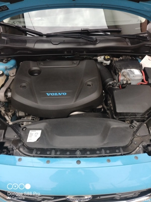 vând Volvo V40, D3 proprietar  - imagine 4