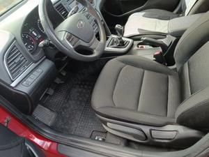 Hyundai Elantra 2018, 61.000 KM, Unic proprietar - imagine 7