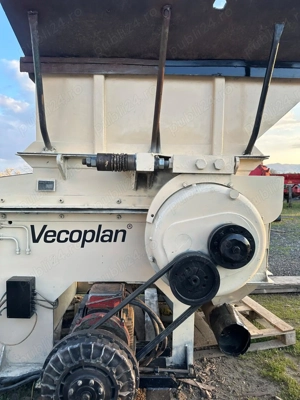 Vând tocător lemnos și material plastic - imagine 3