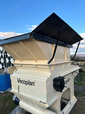 Vând tocător lemnos și material plastic - imagine 2