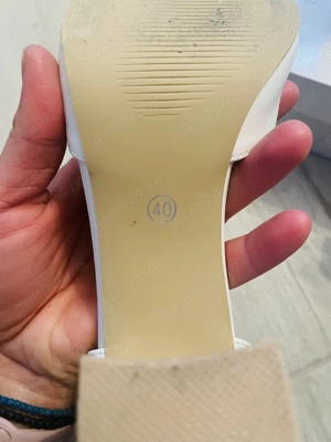 Pantofi eleganți potriviți pentru nuntă  cununie 