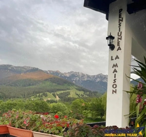 Pensiune:3 km de Castelul Bran, 2.900mp teren, aviz ISU, predare la cheie - imagine 2