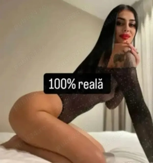  Brunetă sexi  am revenit  pupici 