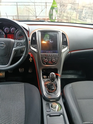 Opel Astra j an 2011