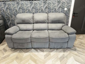 Canapea cu două reclainere - Foarte comodă