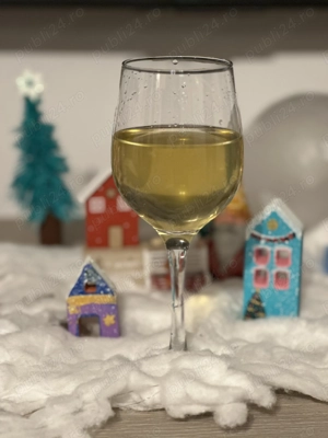 Vin alb demidulce din zona Lechinta