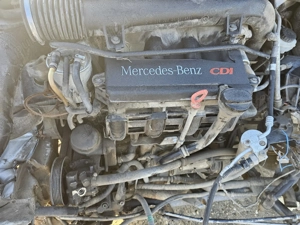 Se dezmembrează mercedes vito 2000 , 2.1 d  - imagine 3