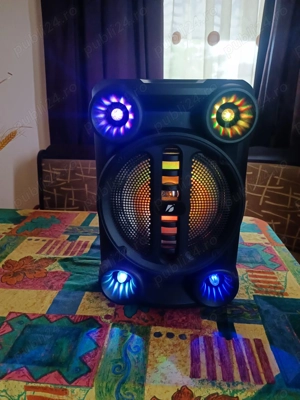 Boxa portabila cu bluetooth , usb , bateria ok.