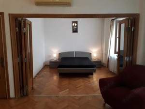 Mosilor, Dacia 4 camere vedere spate