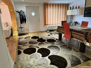 Vand sau schimb cu apartament 3 camere casa în Valcea