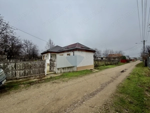 Casă / Vilă cu 2 camere de vânzare - imagine 11