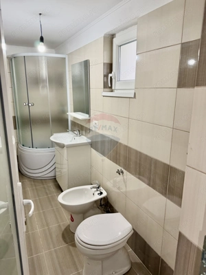 Casă / Vilă cu 2 camere de vânzare - imagine 5