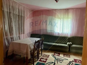Casa traditionala+anexe gospodaresti in Giulesti Maramures - imagine 3