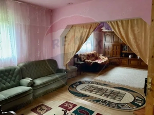 Casa traditionala+anexe gospodaresti in Giulesti Maramures - imagine 4