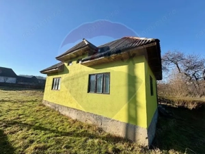 Casă cu 3 camere in Sarbi,Maramures - imagine 5