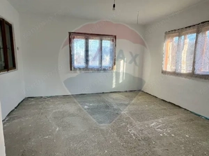 Casă cu 3 camere in Sarbi,Maramures - imagine 9