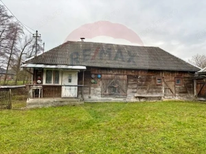 Casa traditionala+anexe gospodaresti in Giulesti Maramures - imagine 9
