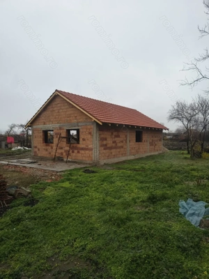 Casă de vânzare în comuna Tormac  - imagine 4