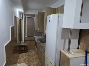 Închiriez apartament 3 camere zona Dacia