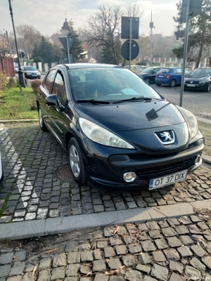 Vând Peugeot 207 
