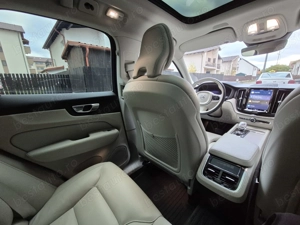 Volvo XC60 MHEV AWD Inscription B5 2022 TVA Deductibil - imagine 7