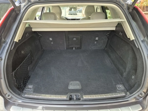 Volvo XC60 MHEV AWD Inscription B5 2022 TVA Deductibil - imagine 10