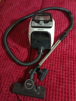 Aspirator Miele Cx1, Tehnologie Vortex  - imagine 2