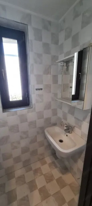 4 camere - Armeneasca - locuinta/birouri - imagine 17