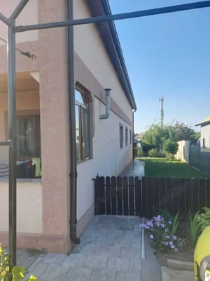 Vând casa in Caracal Str.Targul Nou, 120 mp construcție (2 camere , living + dressing)+foisor - imagine 5