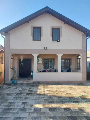 Vând casa in Caracal Str.Targul Nou, 120 mp construcție (2 camere , living + dressing)+foisor - imagine 3