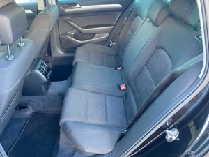 Volkswagen Passat Variant BlueMotion 2.0 Diesel 150 CP 2017 - imagine 6