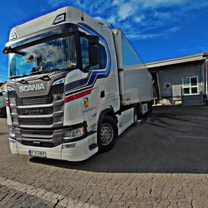 Angajăm echipaj gata format pentru comunitate C+E