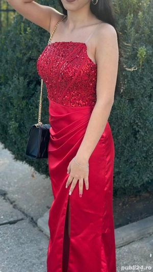 vand rochie de ocazie