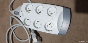 prelungitor cu protectie la supratensiune Belkin