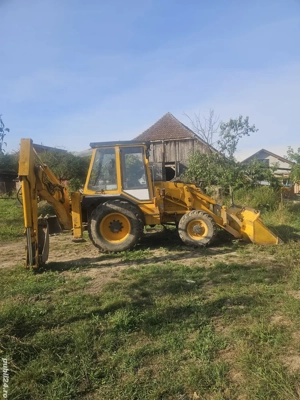 vand sau schimb buldoexcavator 