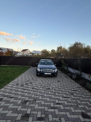 Vând Mercedes E class din anul2004 motor 2.2 km 320000 - imagine 2