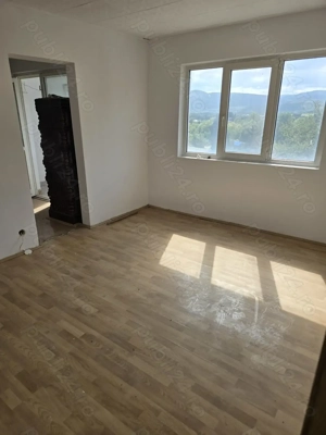 Apartament 3 camere Ștei  - imagine 4