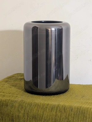 Mac Pro Trash Can (Late 2013) - 12 Core   64GB  1TB SSD  Dual Gpu D700