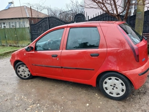 Vând Fiat punto în stare bună de funcționare ,Motor 1.0 44cp foarte economică ideala pentru navetă  - imagine 4